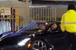 东契奇开的这辆敞篷布加迪也太帅了吧！这一辆得多少钱啊🤑