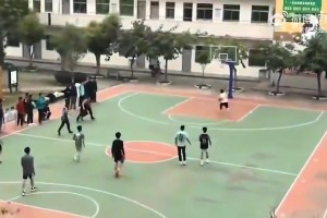 扣碎的篮板可以赔！但是必须要全校通报！😂